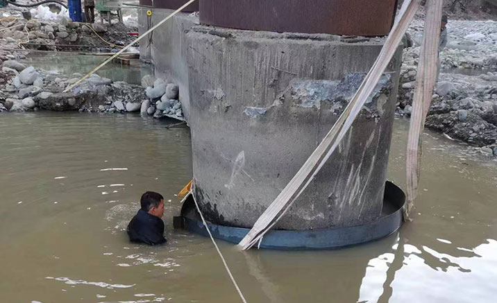 水下桥墩加固