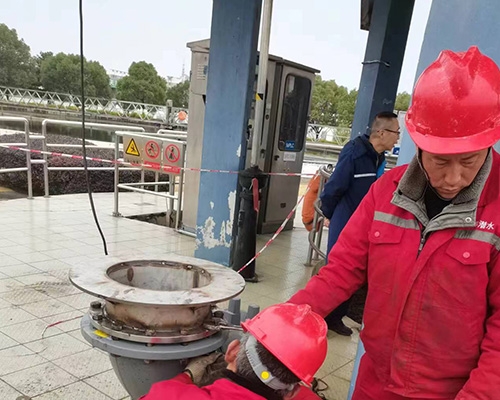 水下维修安装